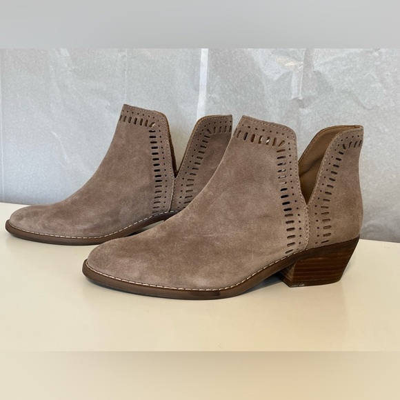 Lucky Brand Shoes - Lucky Brand | 'Francee' slip on Ankle Booties I gray taupe- Sz 6.5- EUC